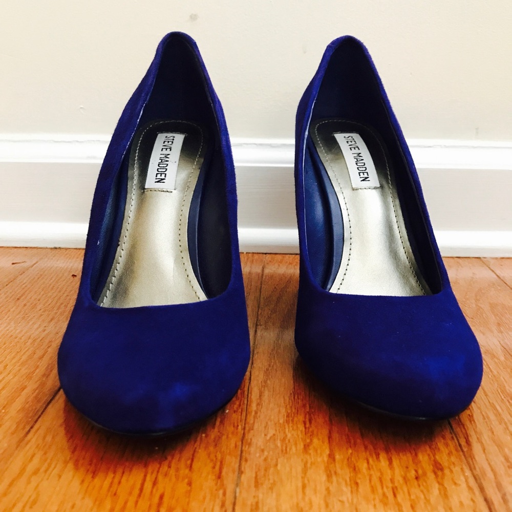 Royal blue suede Steve Madden heels